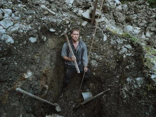 من حفر حفرة لأخيه وقع فيها: قانون الارتداد في الحياة