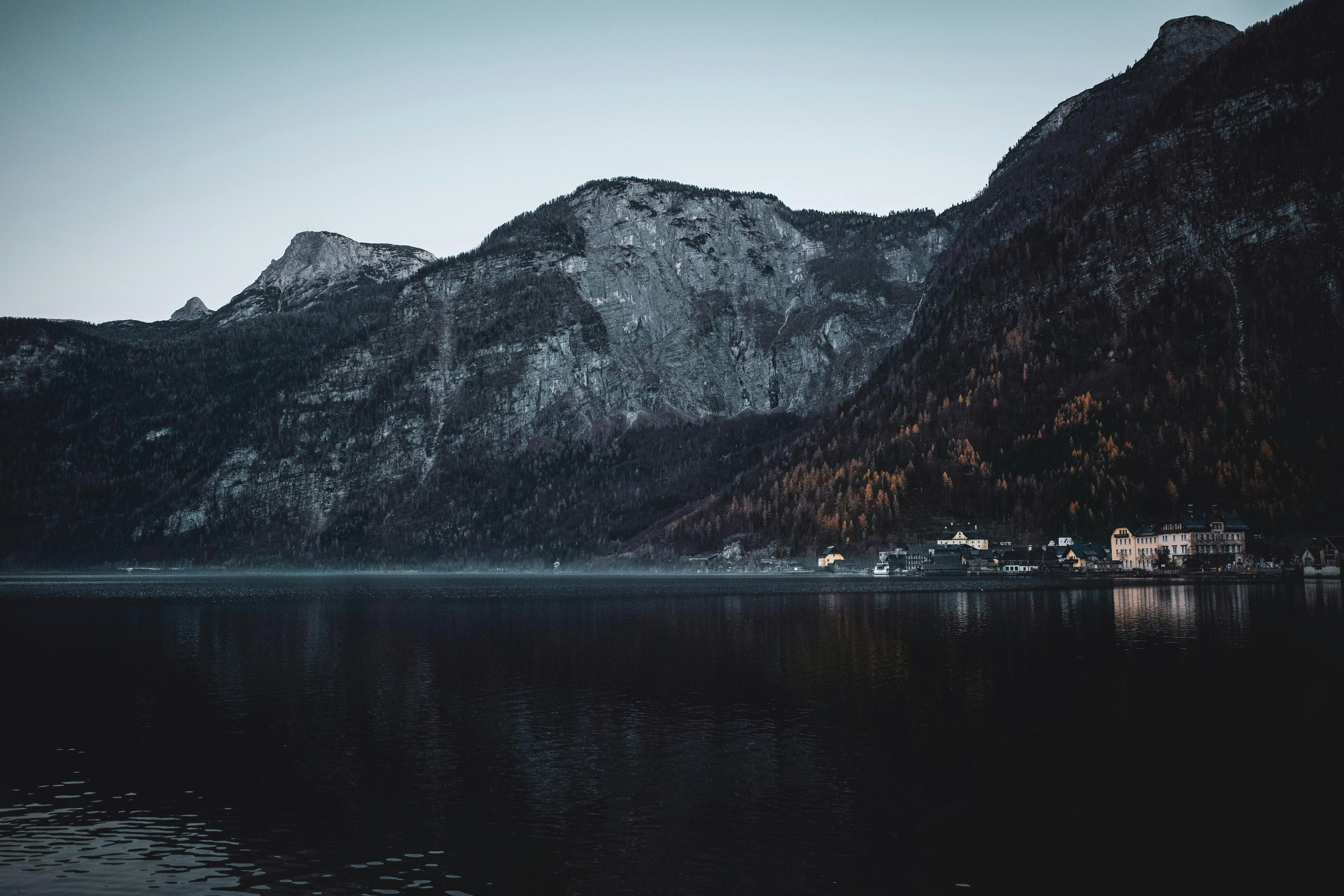 حول العالم,قرية هالشتات,سياحة في النمسا,أجمل قرى العالم,السفر إلى أوروبا,قصص غريبة,استنساخ المدن